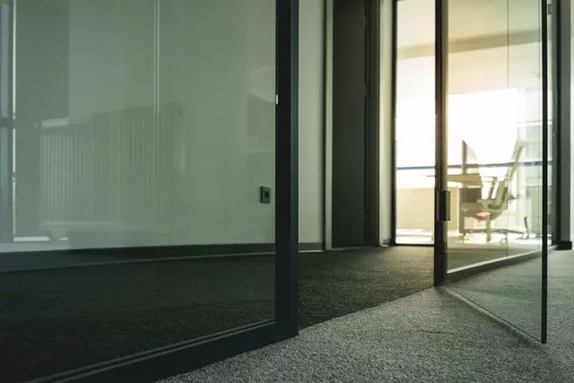 How To Pick Out The Best Office Contract Flooring Solution